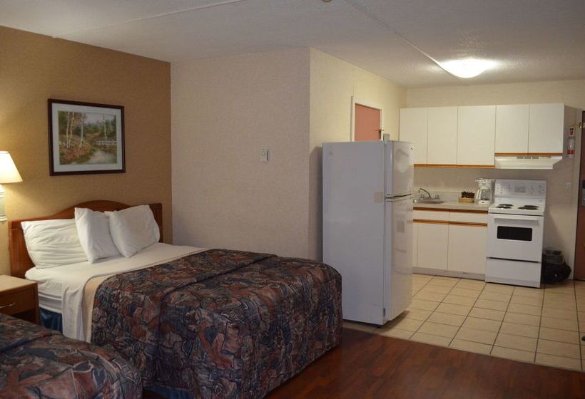هتل Canadas Best Value Inn & Suites Castlegar