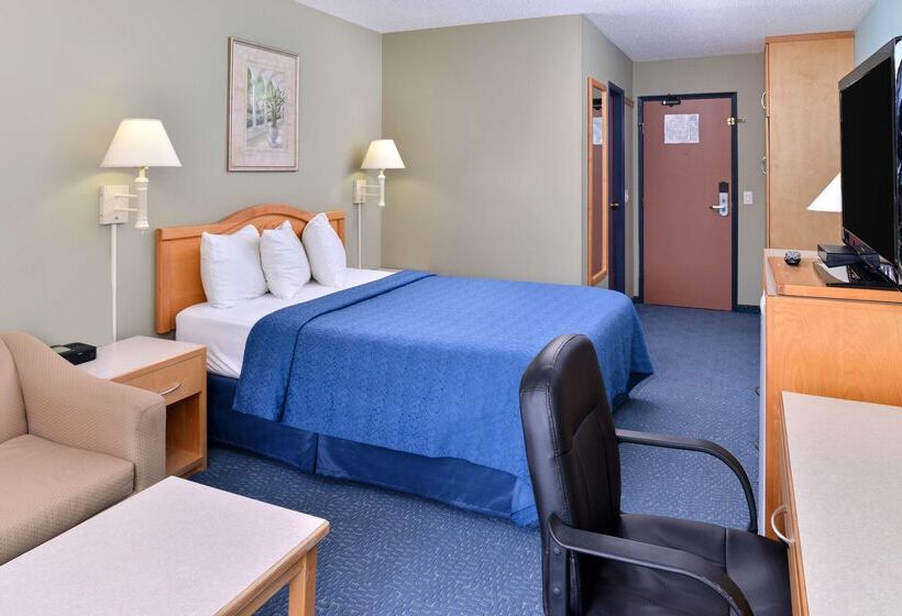 هتل Canadas Best Value Inn & Suites Castlegar