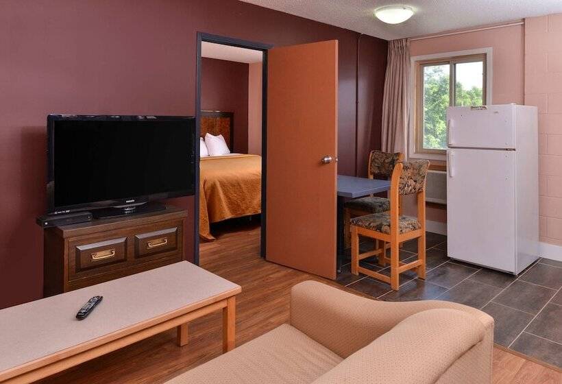 هتل Canadas Best Value Inn & Suites Castlegar