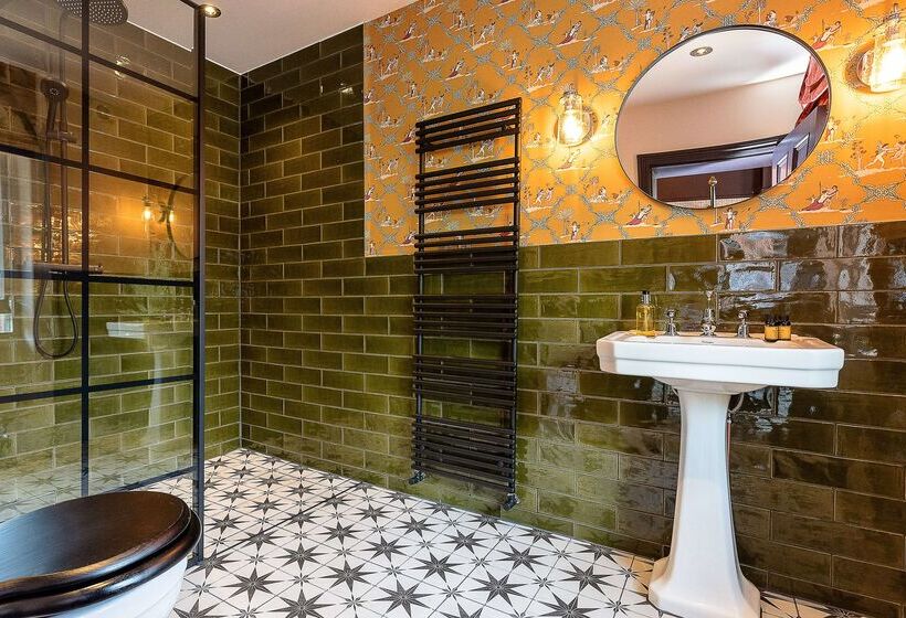 هتل Clementine S Guest House