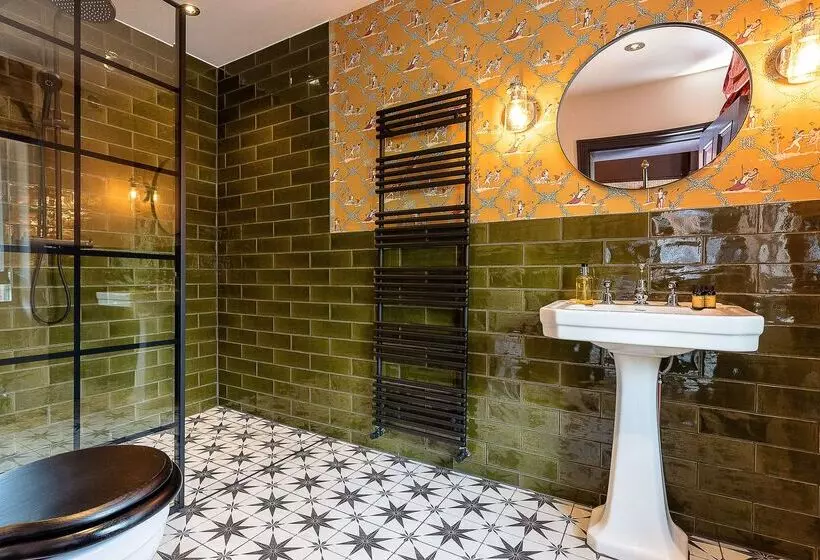 בית מלון כפרי Clementine S Guest House