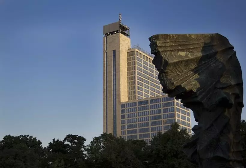 Отель Courtyard By Marriott Katowice City Center