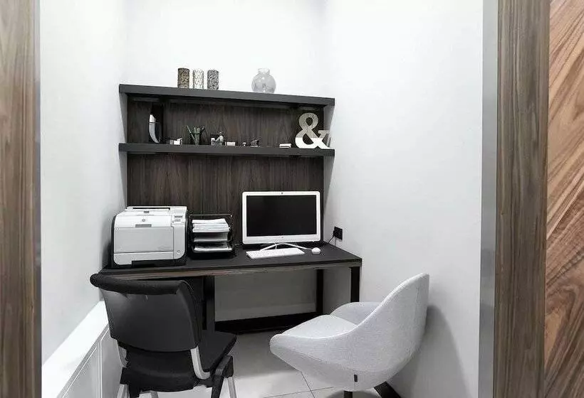 Отель Courtyard By Marriott Katowice City Center