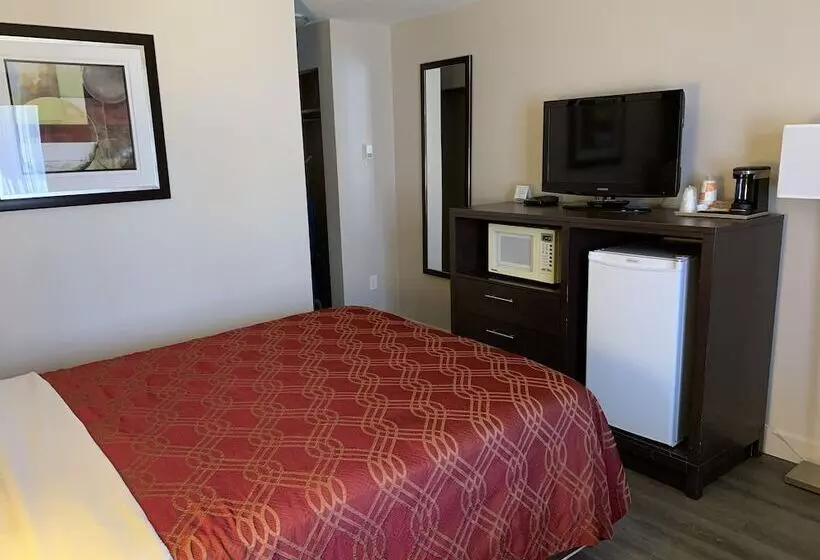 ホテル Econo Lodge Inn & Suites