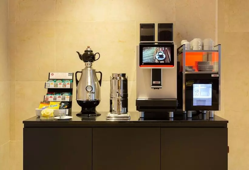 호텔 Exe Layos Golf