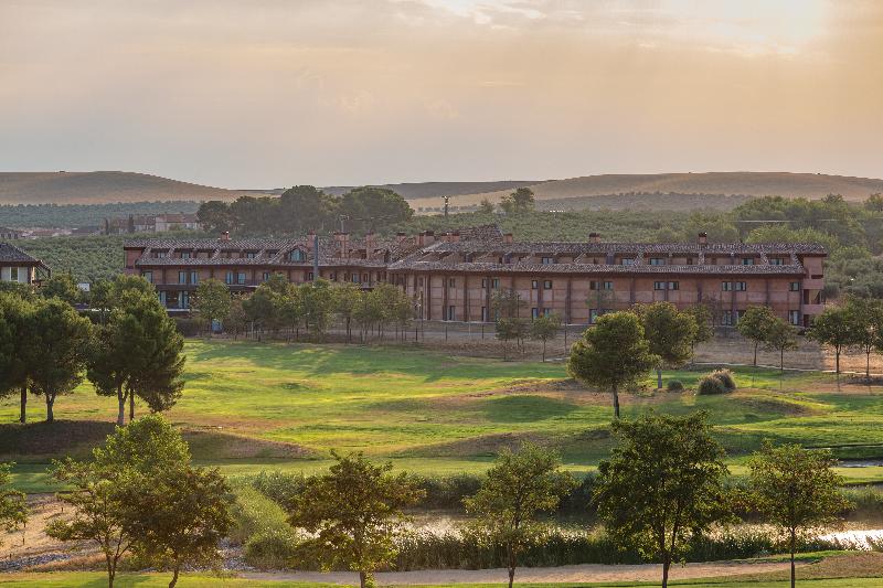 בית מלון כפרי Exe Layos Golf