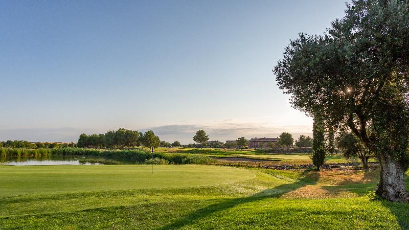 בית מלון כפרי Exe Layos Golf