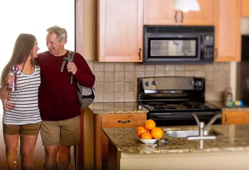 호텔 Falcon Crest Lodge By Clique