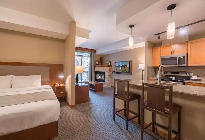 호텔 Falcon Crest Lodge By Clique