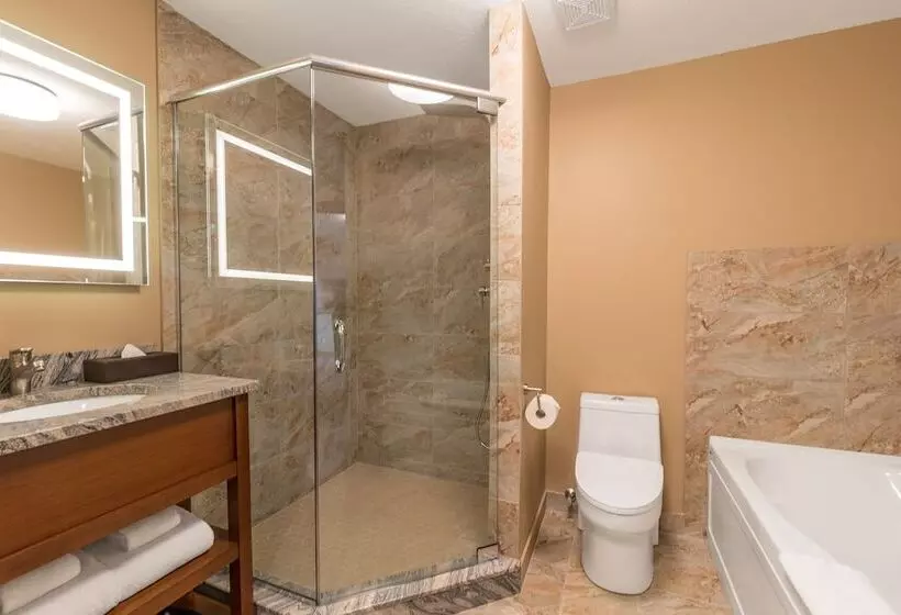 호텔 Falcon Crest Lodge By Clique