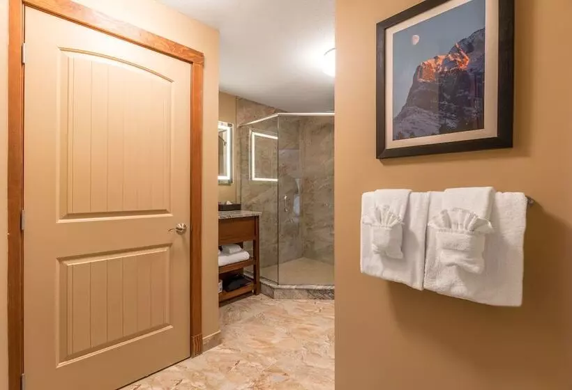 호텔 Falcon Crest Lodge By Clique