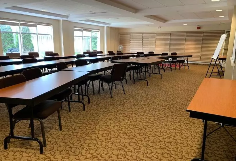 호텔 Holiday Inn Express & Suites Kitchener Southeast, An Ihg