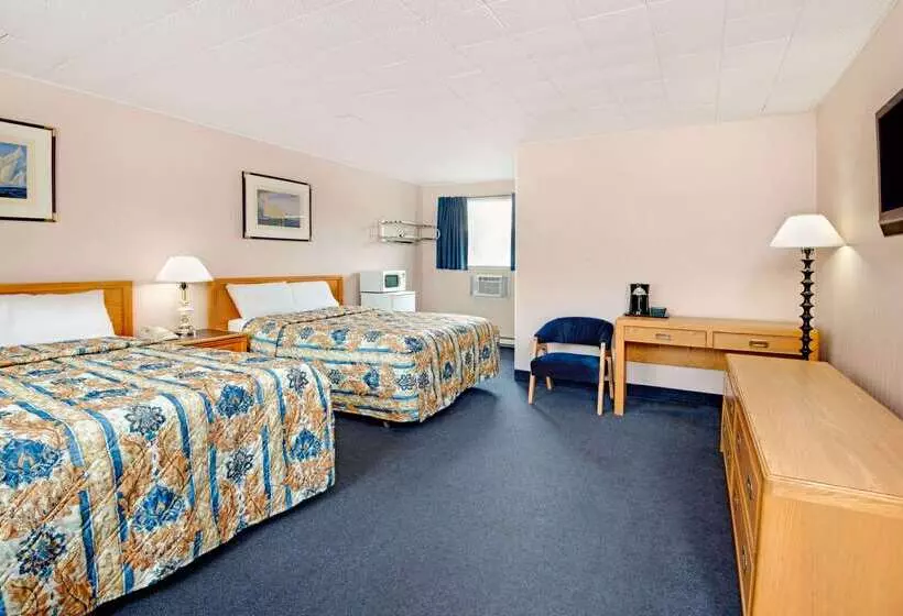 Knights Inn Park Villa Motel, Midland