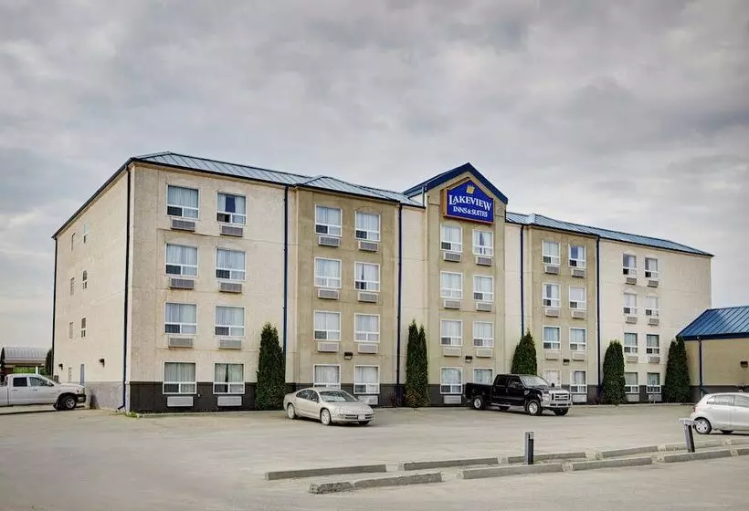 Отель Lakeview Inns & Suites Fort Saskatchewan
