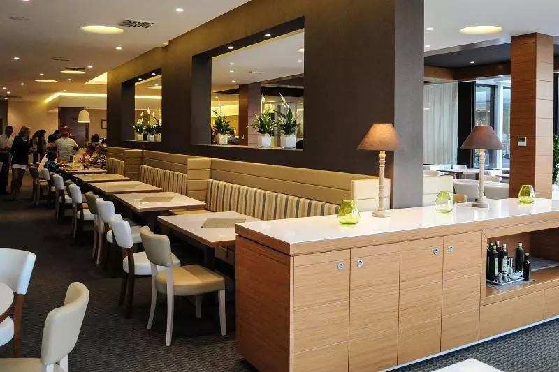 Отель Oxygen Lifestyle