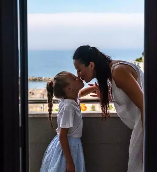 Отель Oxygen Lifestyle