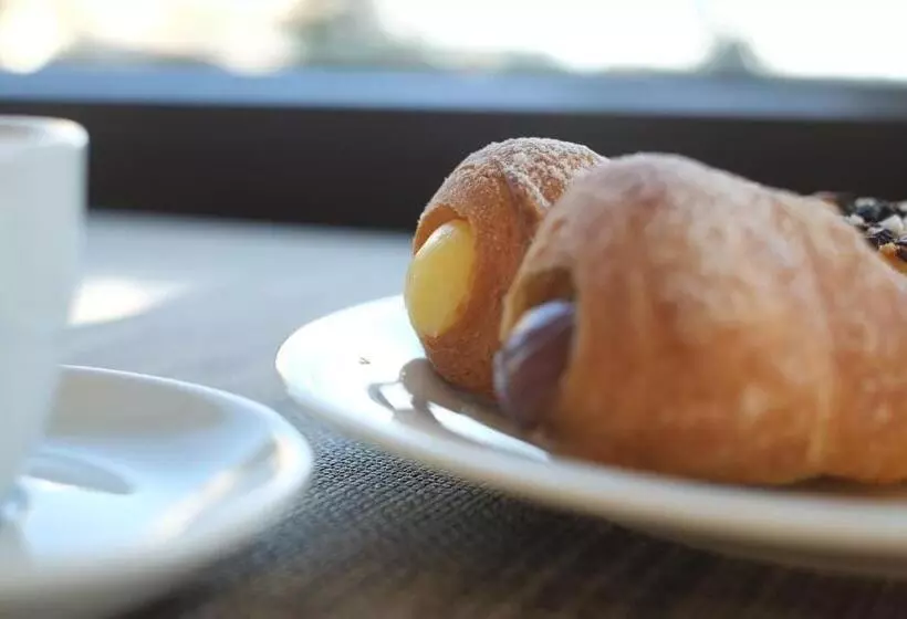 Отель Oxygen Lifestyle