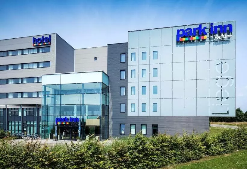בית מלון כפרי Park Inn By Radisson Liege Airport
