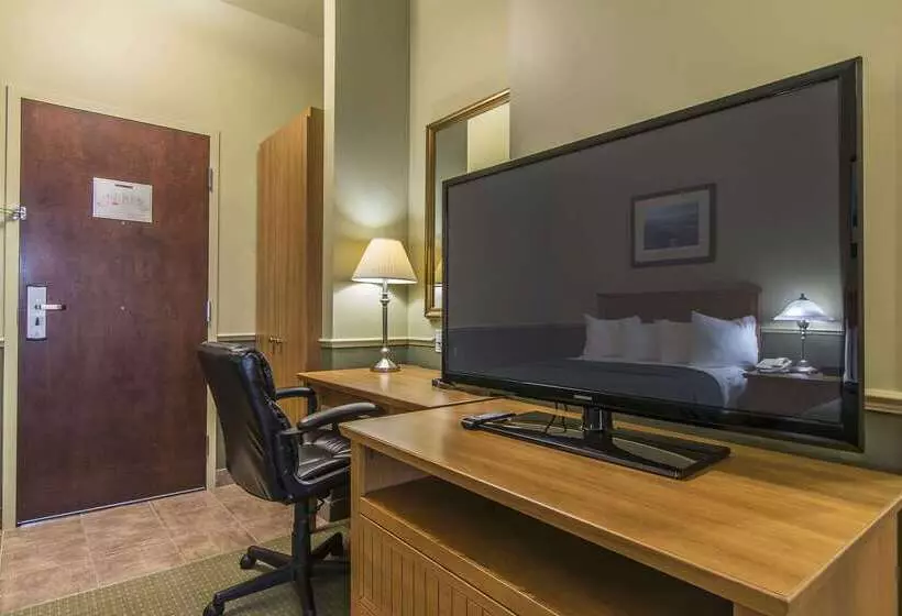 בית מלון כפרי Quality Inn