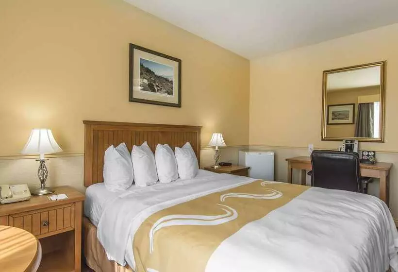 בית מלון כפרי Quality Inn