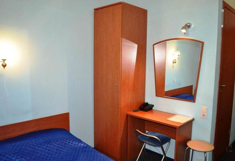 Hotel Rinaldi At Moskovskiy Prospect, 18