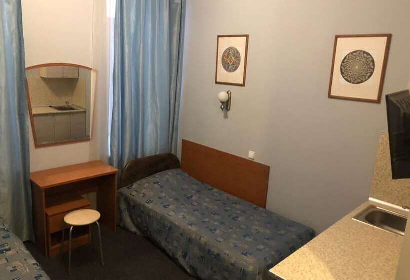 Hotel Rinaldi At Moskovskiy Prospect, 18