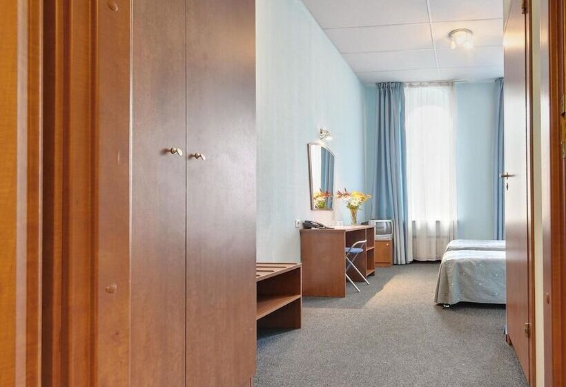 Hotel Rinaldi At Moskovskiy Prospect, 18