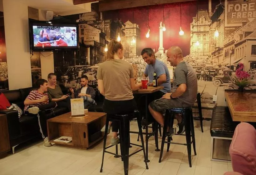 Samesun Montreal Hotel & Hostel