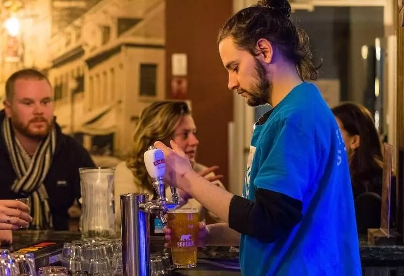 Samesun Montreal Hotel & Hostel