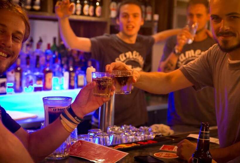 Samesun Montreal Hotel & Hostel