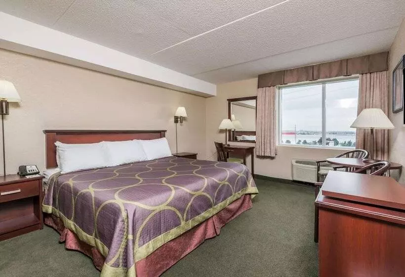 ホテル Super 8 By Wyndham Mississauga