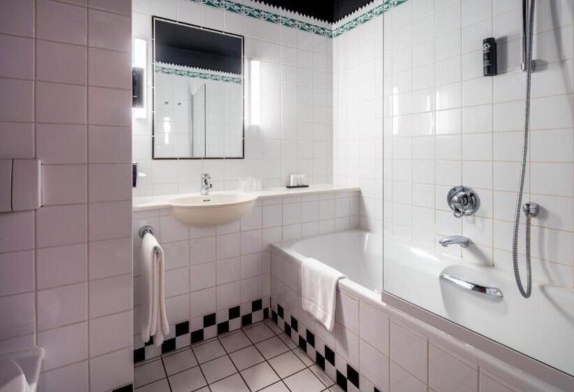 בית מלון כפרי Theater Figi