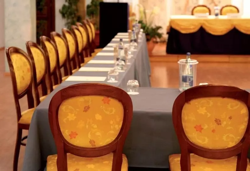 Отель Villa Picena