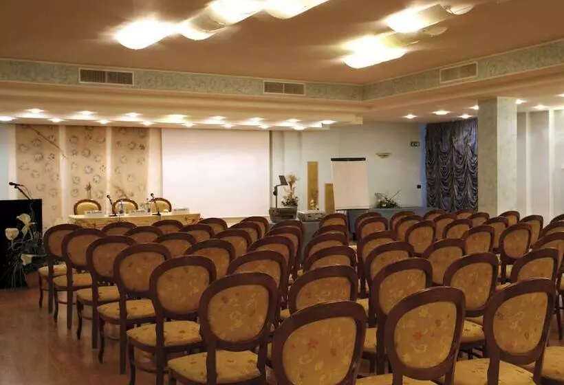 Отель Villa Picena