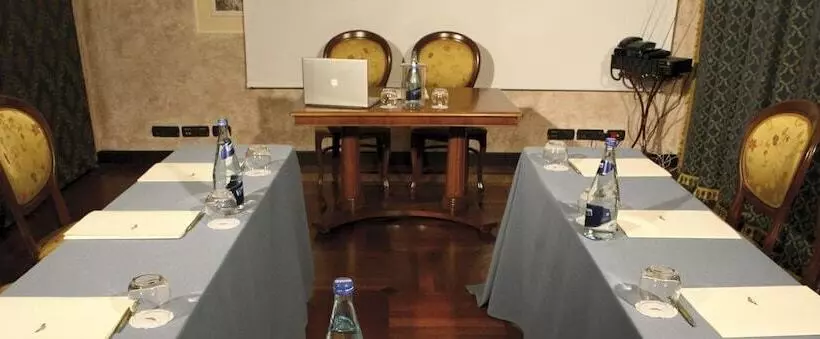 Отель Villa Picena