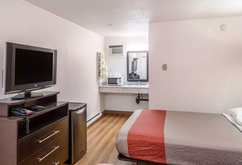 Motel 6 Kamloops, Bc