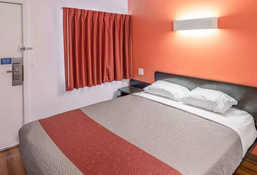 Motel 6 Kamloops, Bc