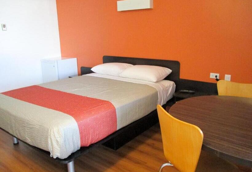 Motel 6 Kamloops, Bc