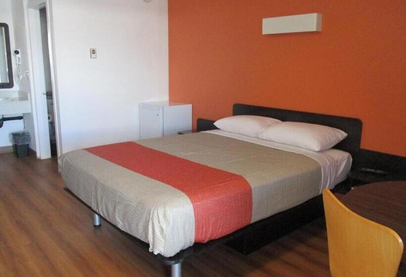 Motel 6 Kamloops, Bc