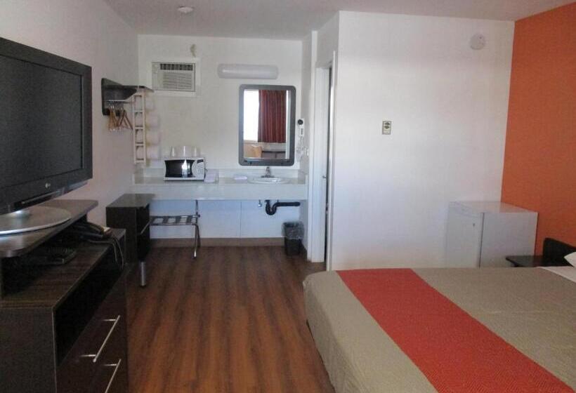 Motel 6 Kamloops, Bc