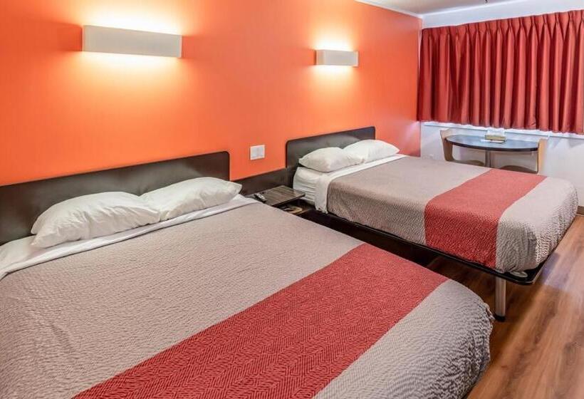 Motel 6 Kamloops, Bc