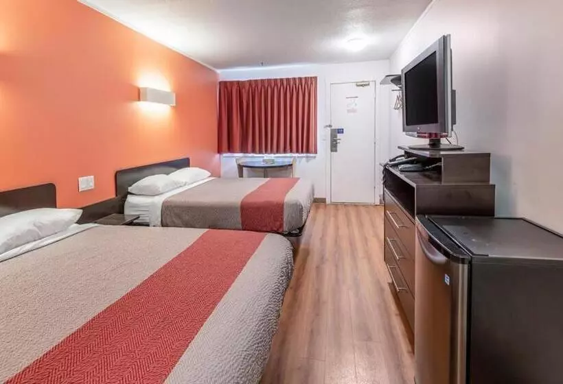 Motel 6 Kamloops, Bc