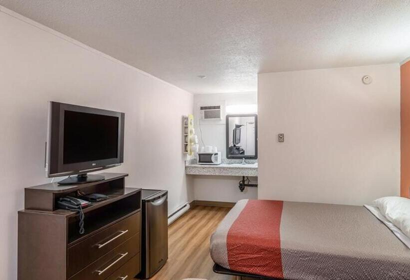 Motel 6 Kamloops, Bc