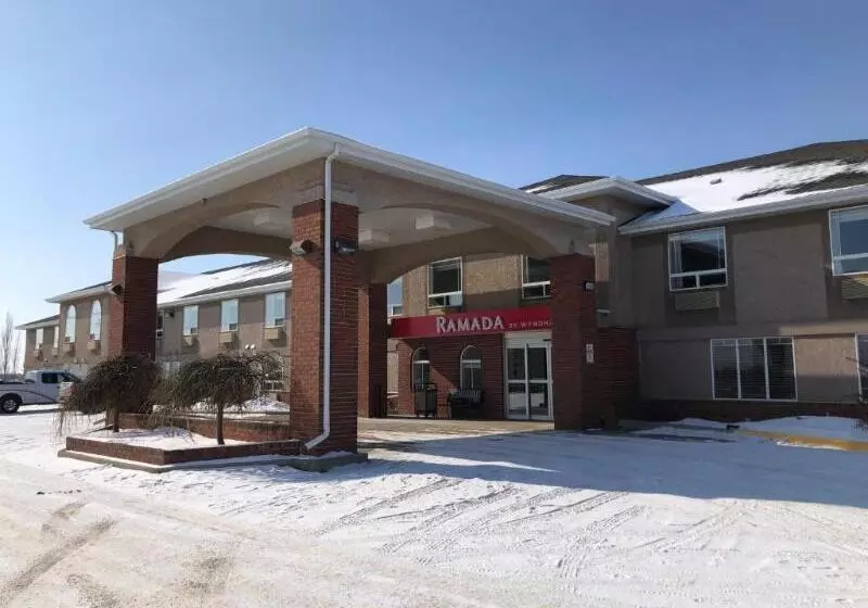 모텔 Ramada By Wyndham Ponoka