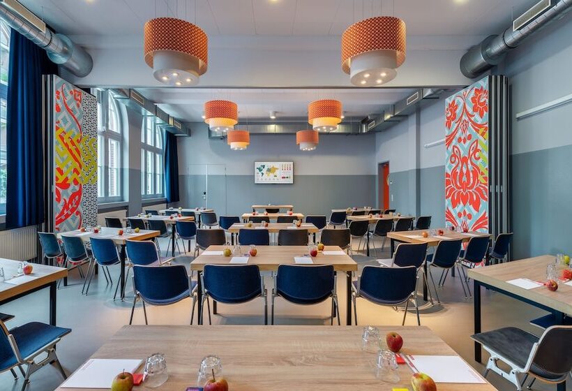 Stayokay Hostel Amsterdam Oost