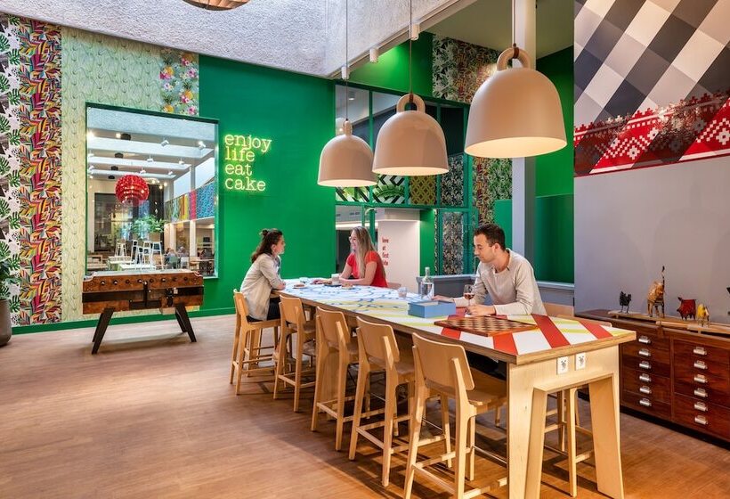 Stayokay Hostel Amsterdam Oost