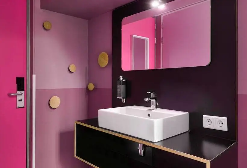 Stayokay Hostel Amsterdam Oost