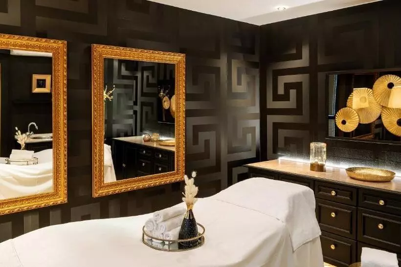 Victor S Residenz Hotel Schloss Berg