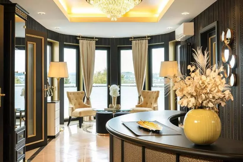 Victor S Residenz Hotel Schloss Berg