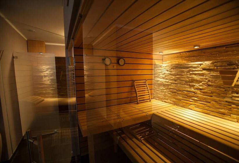 Отель Amalienburg Boutique & Boarding